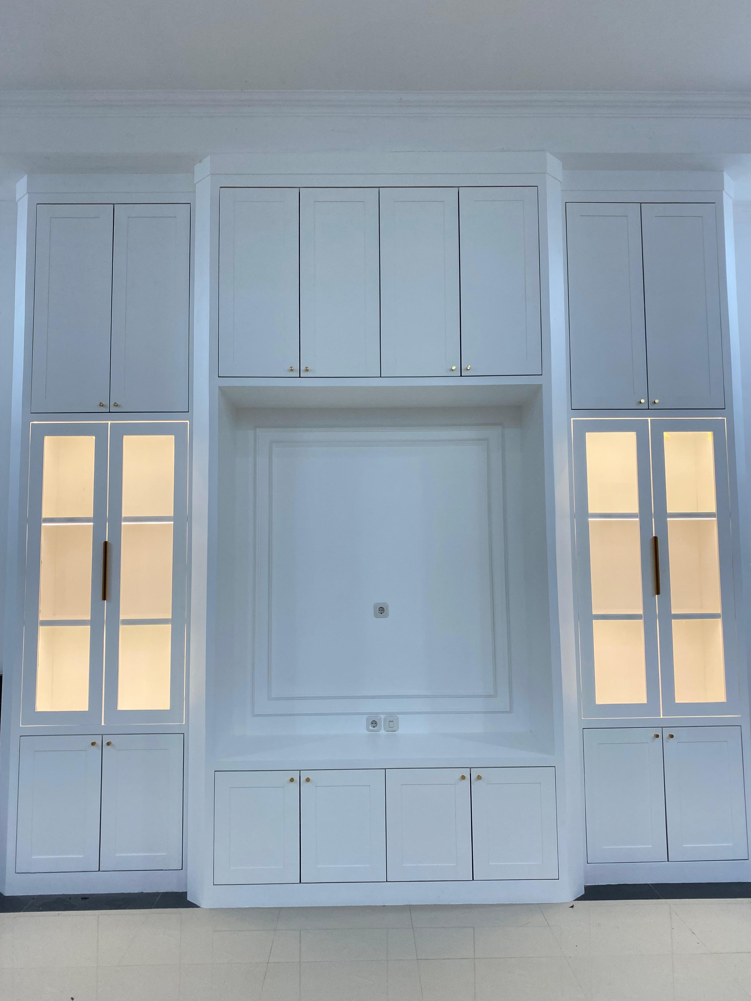 Portofolio Interior Backdrop TV Modern
